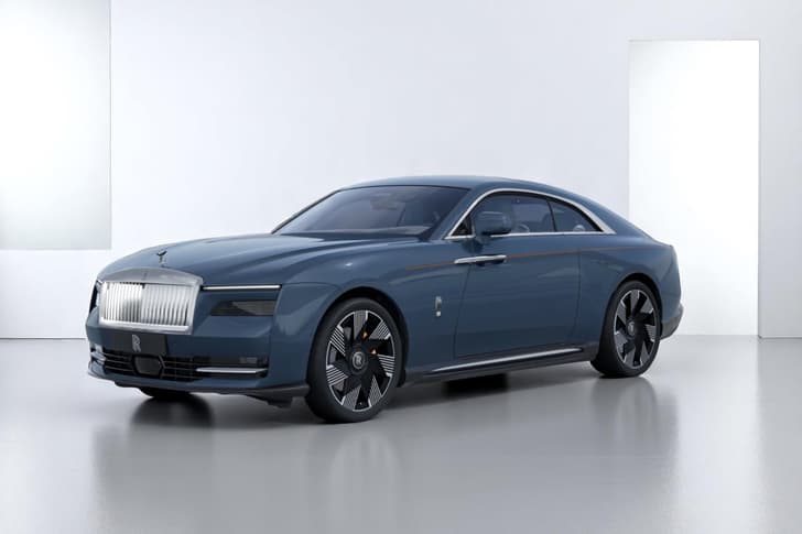 Rolls Royce Spectre Color Iguazu Blue